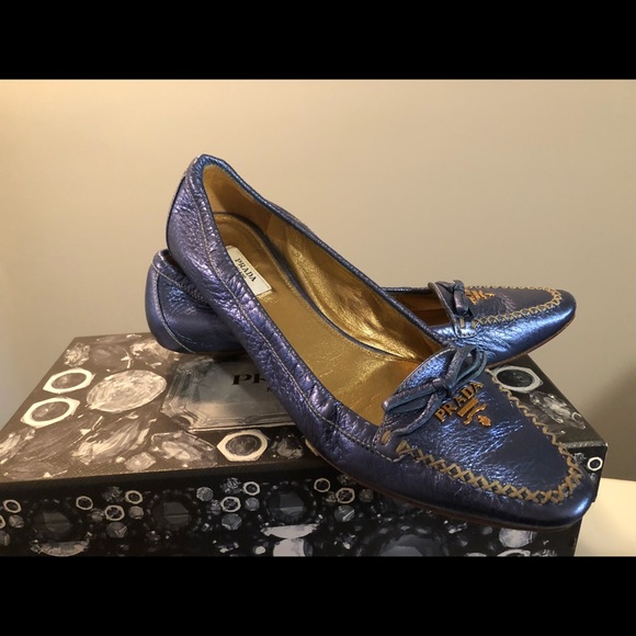 Prada blue metallic flats w box and shoe bags - Picture 2 of 8